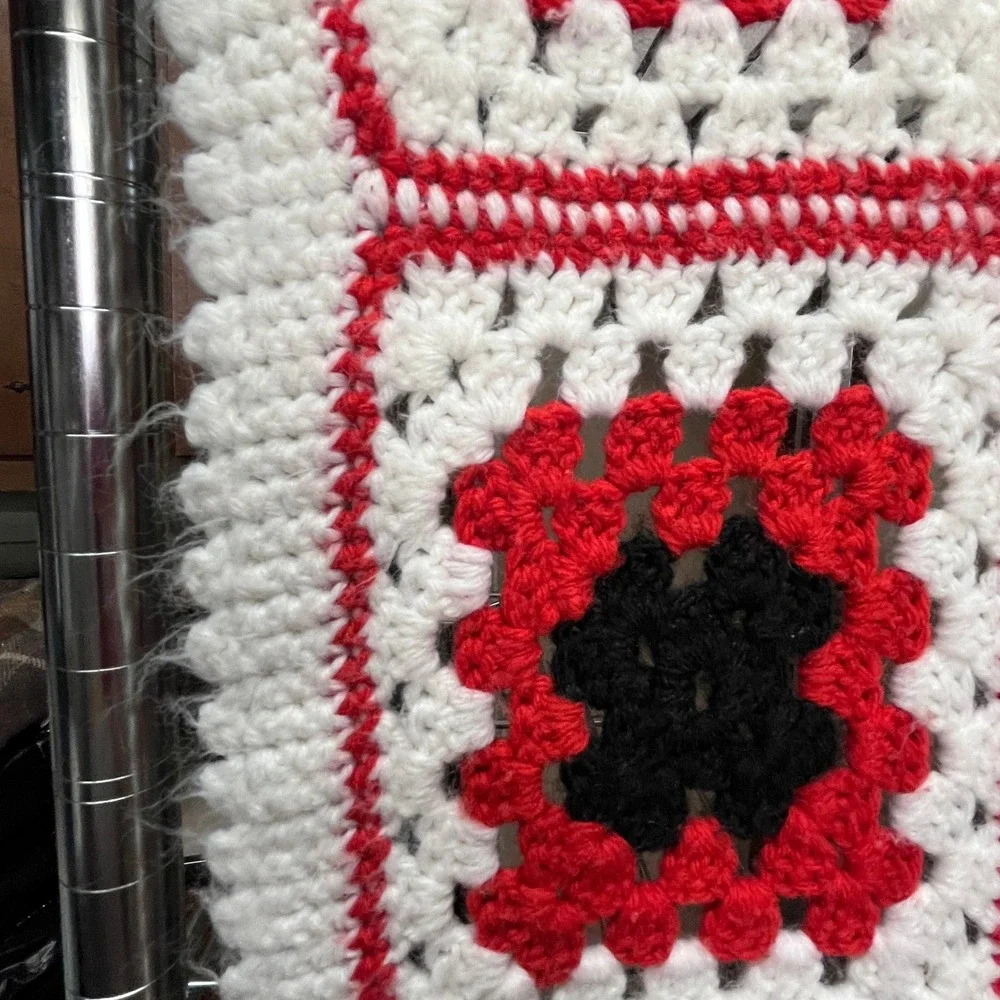 Handmade Crochet Granny Square‎ Blanket Throw Red Black White Cabin Farm 55x78